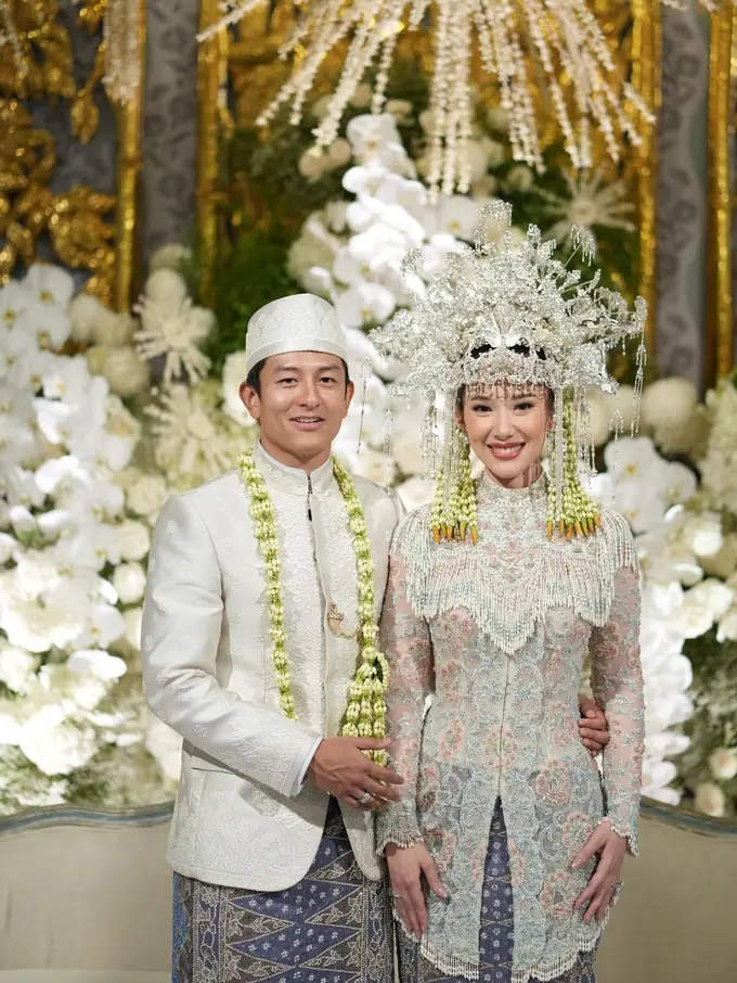 6 Potret Cantik Athina Papadimitriou Menikah dengan Rio Haryanto, Detail Makeup-nya Super Flawless