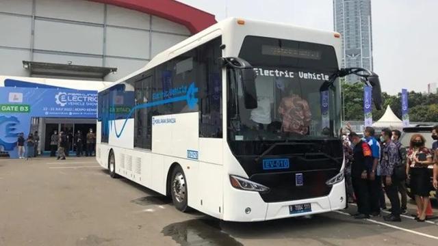 TransJakarta Uji Coba Bus Listrik MAB - Otomotif Liputan6.com