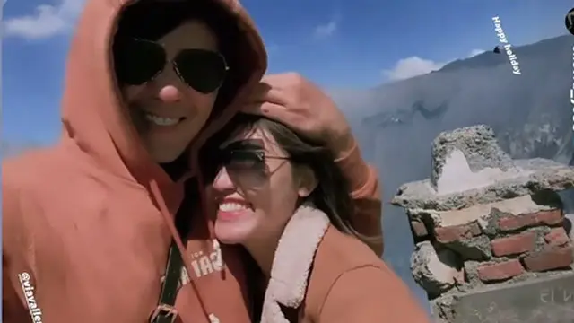 [Fimela] Via Vallen dan Chevra Yolandi