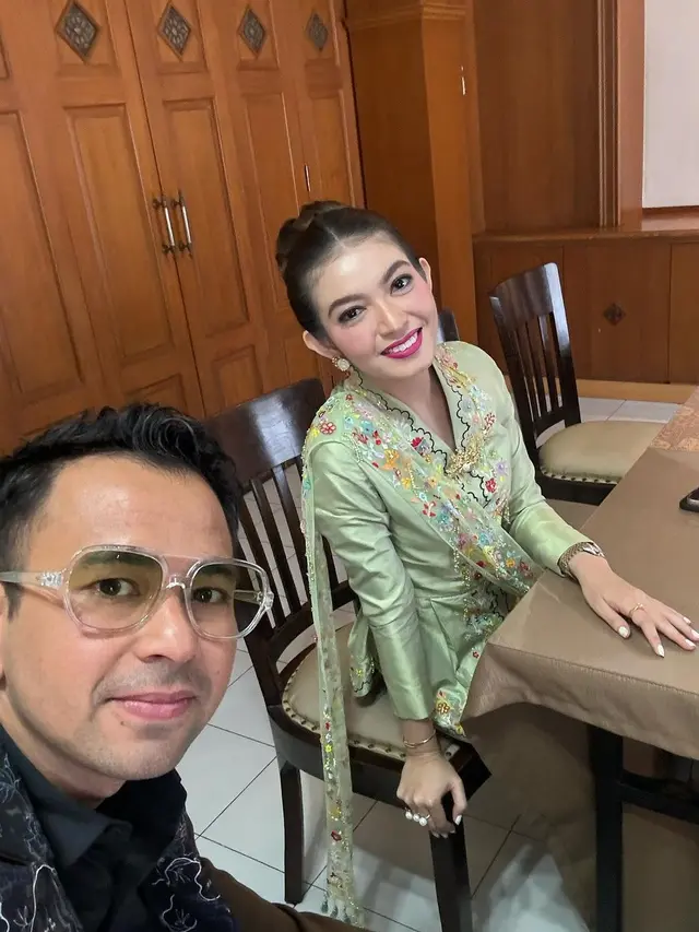 Selvi Ananda berkebaya (Instagram/raffinagita1717)