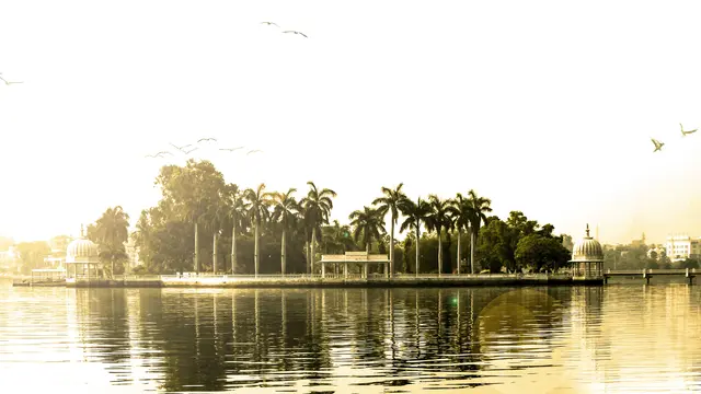Ilustrasi Danau di Mumbai