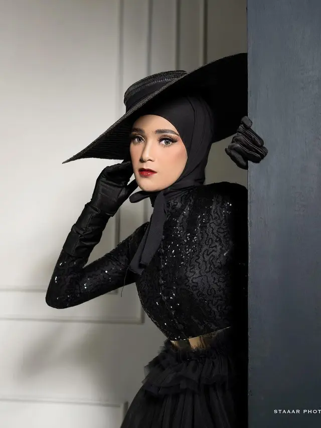 Disebut Bak Mulan Jameela, Ini 7 Pemotretan Terbaru Nadya Mustika Rahayu