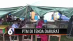 Ratusan siswa SD di Mamuju menggelar belajar tatap muka di tenda darurat lantaran sekolah mereka hancur usai diguncang gempa. Para siswa mengaku kesulitan konsentrasi karena tidak nyaman, tidak satupun tenda memiliki AC atau kipas.