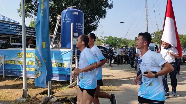 Cerita Muriyansyah Berlari Dari Bali ke Jakarta Bawa Puluhan Ton Sampah Plastik