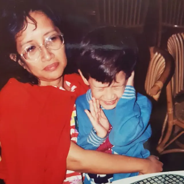 6 Potret Masa Kecil Dimas Beck, Gemas Banget