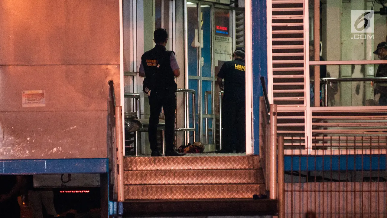 Polisi Lakukan Olah TKP Ledakan Kampung Melayu