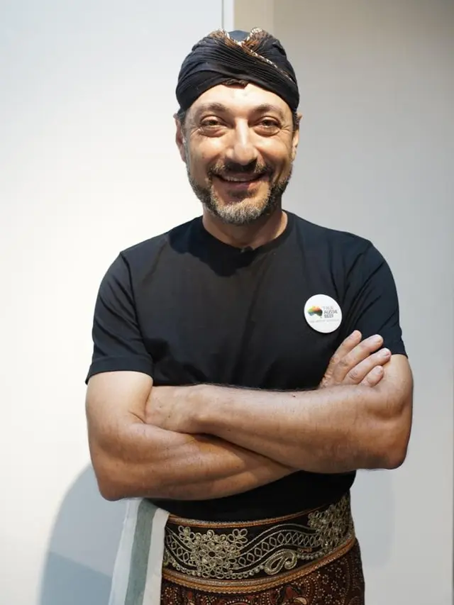 Gaya Unik yang Lokal Banget