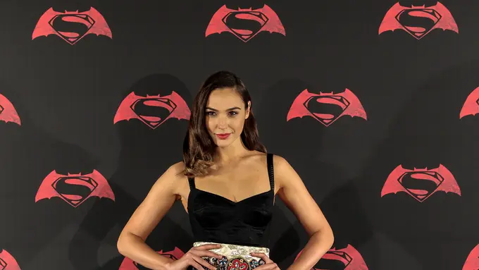 [Bintang] Gal Gadot