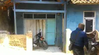 Rumah diduga rekan bomber bunuh diri Kampung Melayu. (Liputan6.com/Jayadi Supriadin)