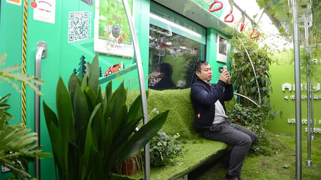 Kota Dipenuhi Hutan Beton, Tiongkok Buat Kereta Tumbuhan