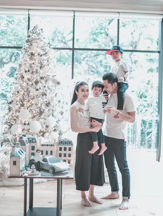 Ultah suami Sandra Dewi (Instagram/sandradewi88)