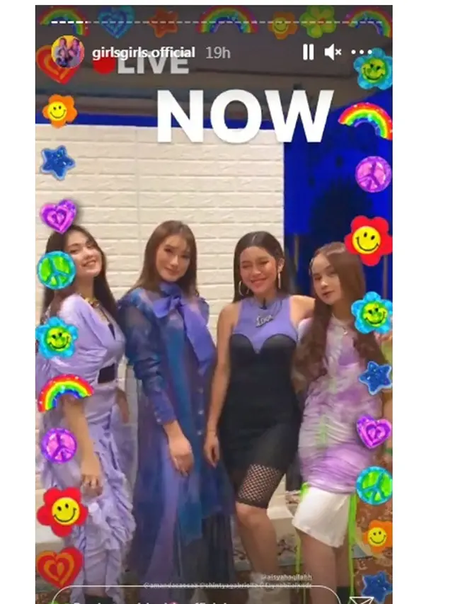 Debut dalam Girlgrup, Ini 7 Potret Kompak Amanda Caesa dengan Member Girls Girls