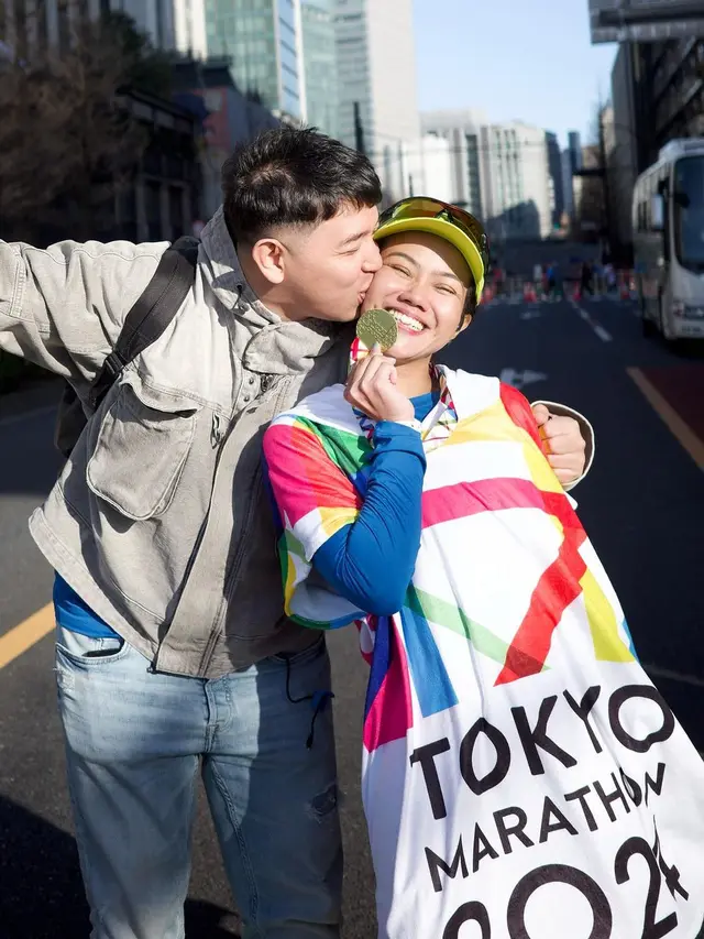 8 Potret Yura Yunita Ikut Tokyo Marathon 2024, Suami Beri Dukungan