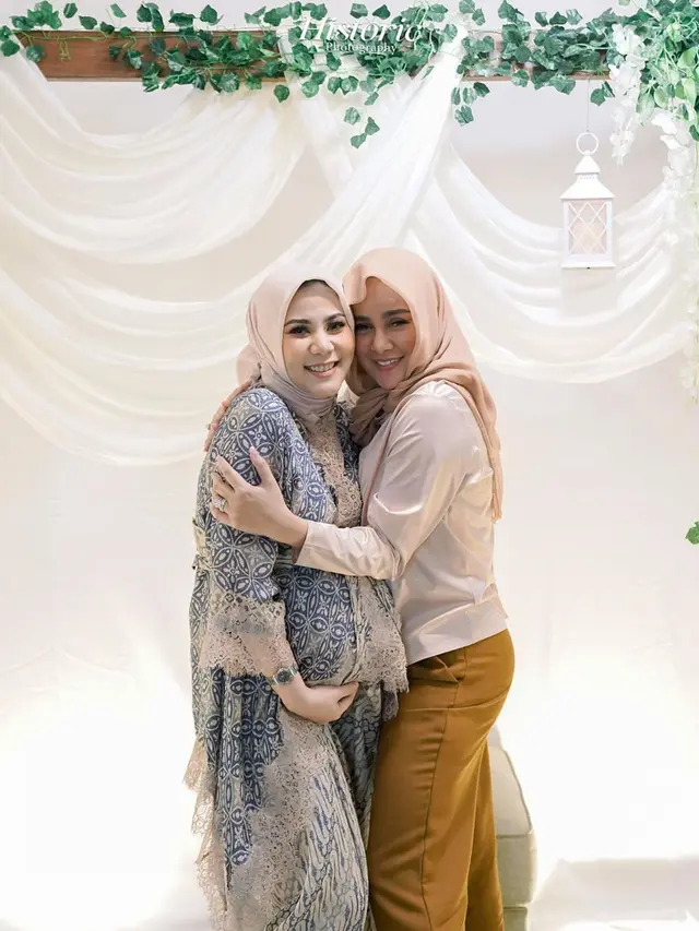 Melahirkan Anak Kedua, Ini 6 Potret Perjalanan Kehamilan Cynthia Ramlan