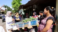 Bupati Banyuwangi Ipuk Fiestiandani, cek penanganan angka stunting di Kecamatan Sempu yang melibatkan tukang sayur (Istimewa)