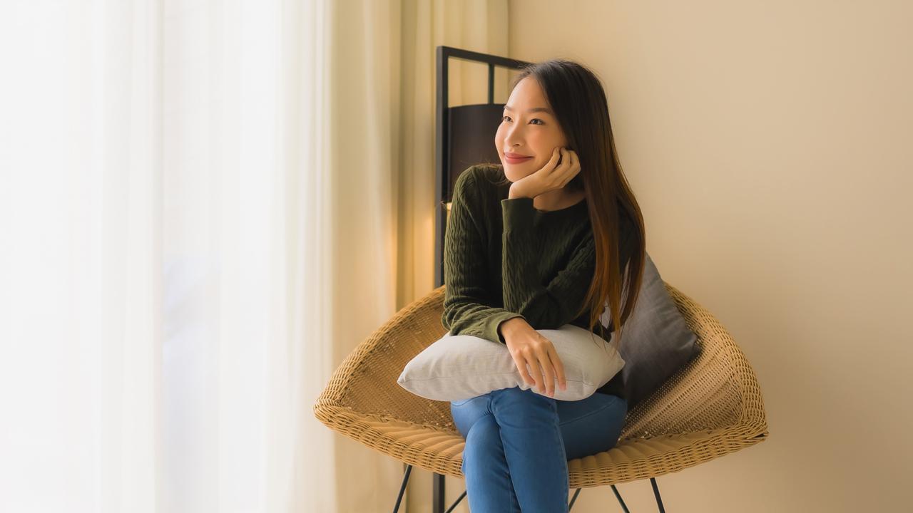 wanita juli menyederhanakan