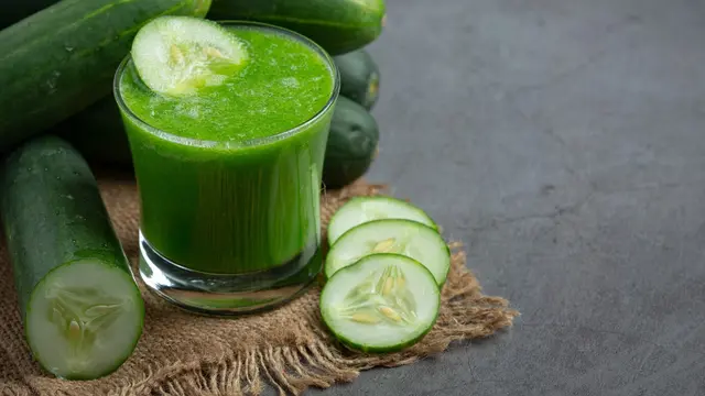 Ilustrasi smoothie mentimun/freepik.com/jcomp