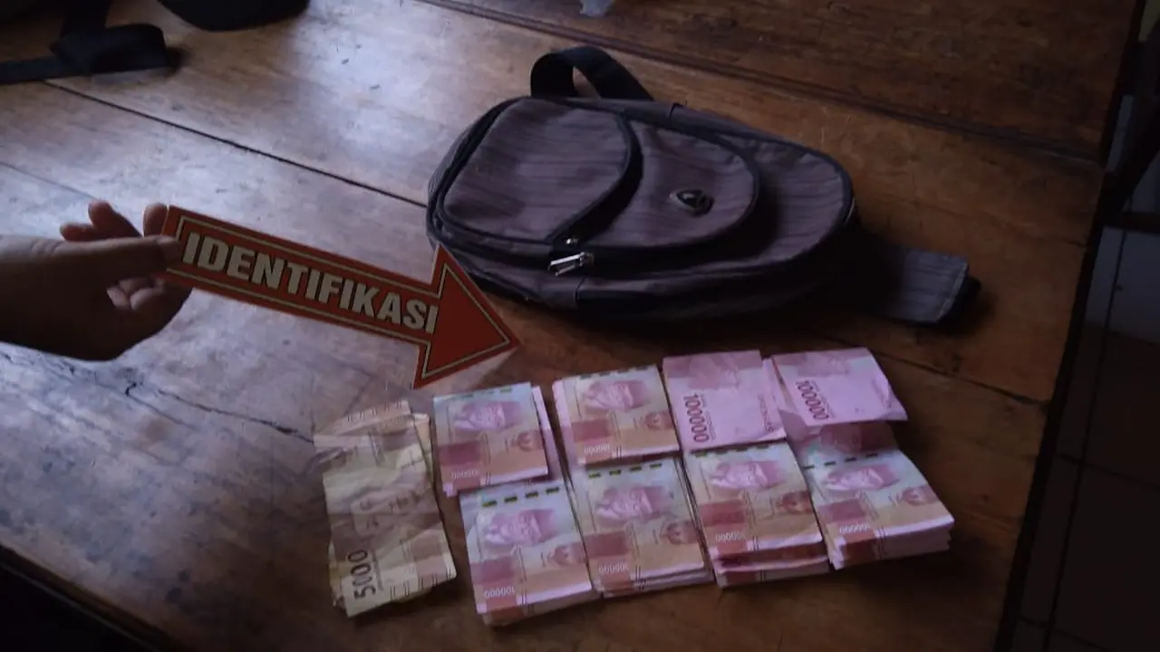 Uang Nasabah Raib