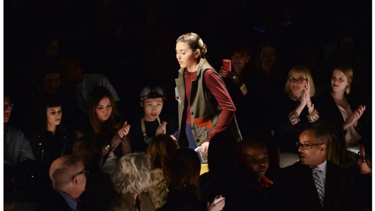 Gadis Lumpuh Hentak Panggung New York Fashion Week