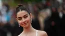 Carys menata rambut cokelatnya dengan sanggul sederhana dengan bagian tengah. (AFP/LOIC VENANCE)