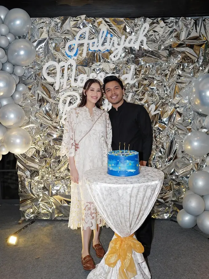 Gaya Aaliyah Massaid Rayakan Ulang Tahun ke-23 Sekalian Bukber, Bumil Tampil Anggun Kenakan Lace Dress