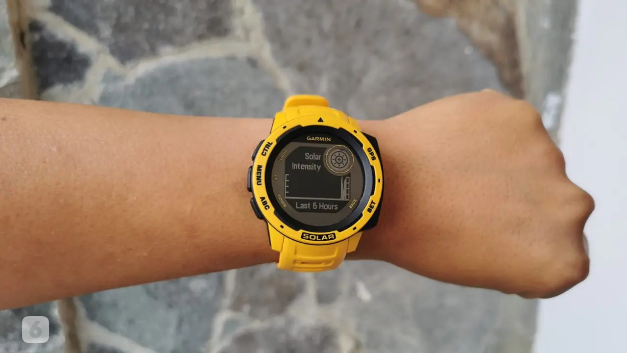 Garmin Instinct Solar, Jam Tangan Olahraga Bertenaga Surya