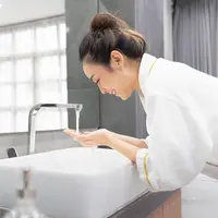 ilustrasi perempuan mandi/copyright by eggeegg (Shutterstock)