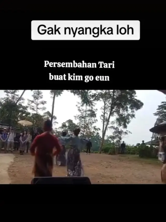 Kim Go Eun Bagikan Momen Syuting Iklan di Garut Hingga Disambut dengan Tari Jaipongan