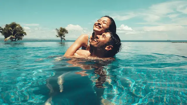 [Bintang] Putri Marino dan Chicco Jerikho