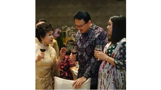 Pamer Baby Bump,6 Potret Terbaru Puput Nastiti Istri Ahok