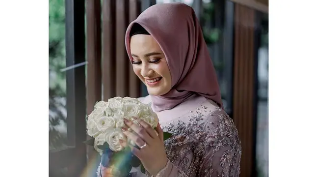 6 Momen Lamaran Andik Vermansah dan Silvia Anggun, Tebar Senyum Bahagia
