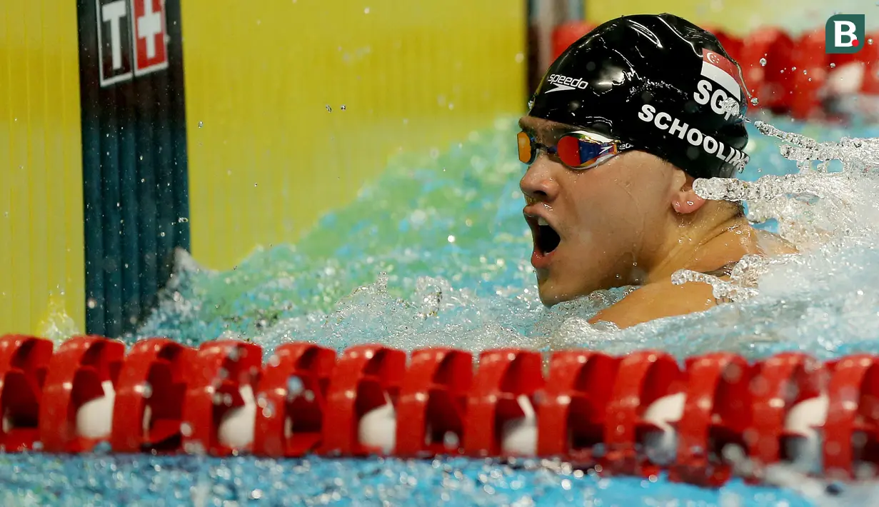 Perenang Singapura, Joseph Schooling, saat beraksi di nomor 100 meter gaya kupu-kupu putra pada Asian Games di Akuatik, GBK, Jakarta, Rabu (22/8/2018). Joseph Schooling sukses persembahkan medali emas pertama untuk Singapura. (Bola.com/Peksi Cahyo)