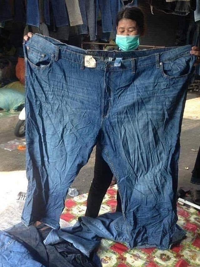 6 Potret Kocak Orang Jualan Pakaian Ini Bikin Tepuk Jidat
