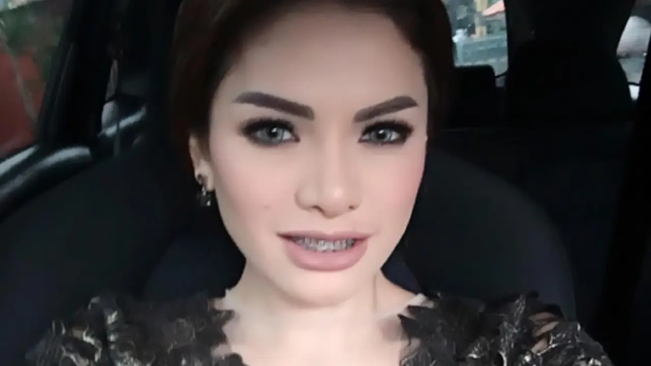 [Bintang] Nikita Mirzani