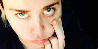 Penyanyi wanita asal Amerika Serikat, Miley Cyrus, pasang ekspresi lucu di akun sosial media miliknya. (Photo : Instagram)