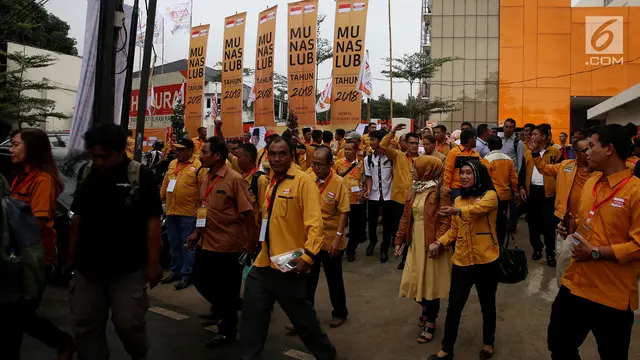 Kader Hanura Geruduk Rumah Wiranto