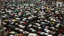 <p>Umat muslim melaksanakan sholat Jumat terakhir pada Ramadhan 1443 H di Masjid Istiqlal, Jakarta, Jumat (29/4/2021). Berdasarkan hisab, Hari Raya Idul Fitri jatuh pada 2 Mei 2022 sementara pelaksanaan rukyatul hilal (melihat posisi bulan) akan dilakukan sehari sebelumnya. (Liputan6.com/Faizal Fanani)</p>