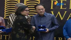 Berkontribusi besar dan patuh terhadap peraturan perpajakan, itulah alasan kementerian keuangan memberikan penghargaan kepada 31 wajib pajak besar.