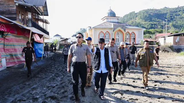 Menteri Koordinator (Menko) Bidang Infrastruktur dan Pembangunan Kewilayahan, Agus Harimurti Yudhoyono (AHY) meninjau langsung kondisi wilayah terdampak bencana di Aceh Tengah. (Foto: istimewa)