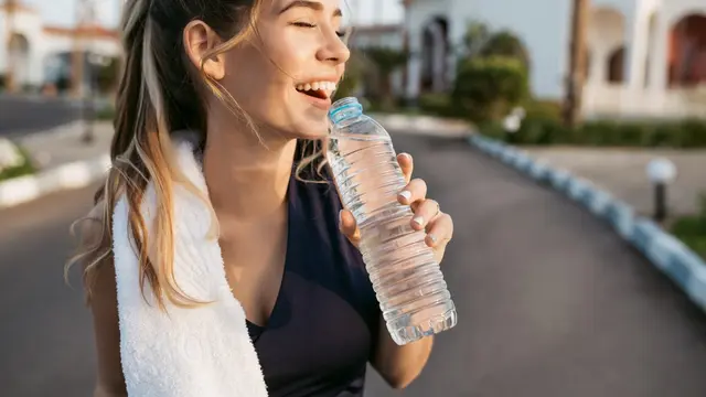 Nyeri Haid Mengganggu Aktivitas? Simak Cara Meredakannya Supaya Tetap Nyaman Seharian - 3