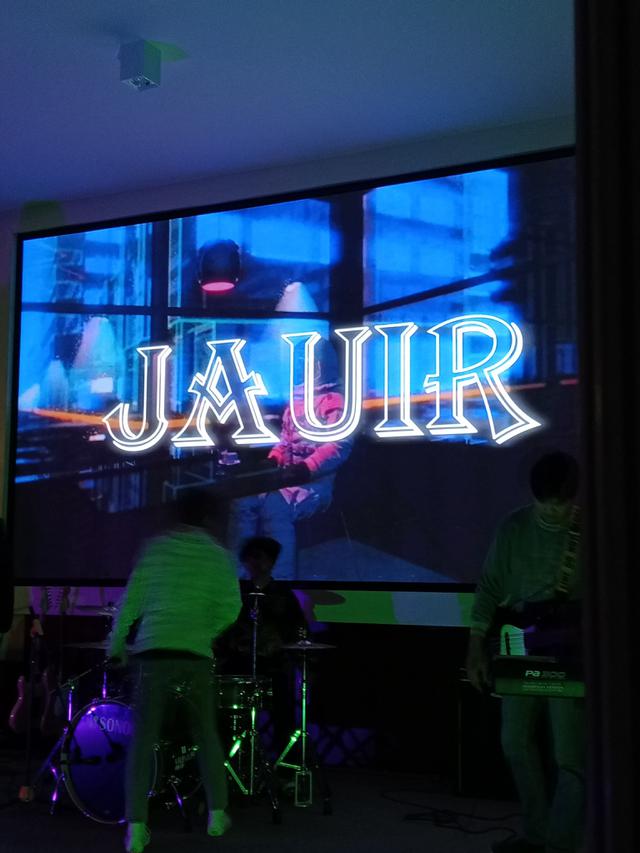 Hasil Foto Kamera Oppo A58 Kondisi Low Light, Objek Jauir