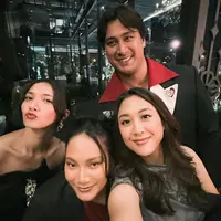 Gaya Artis dan Musisi Hadir Kondangan Kerabat. [@sherinamunaf]