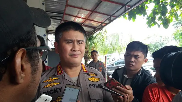 Kepala Bidang Humas Polda Sulsel Kombes Pol Dicky Sondani mengatakan penyidikan kasus dugaan korupsi Bandara Mangkendek Toraja menjadi atensi Bareskrim Mabes Polri (Liputan6.com/ Eka Hakim)