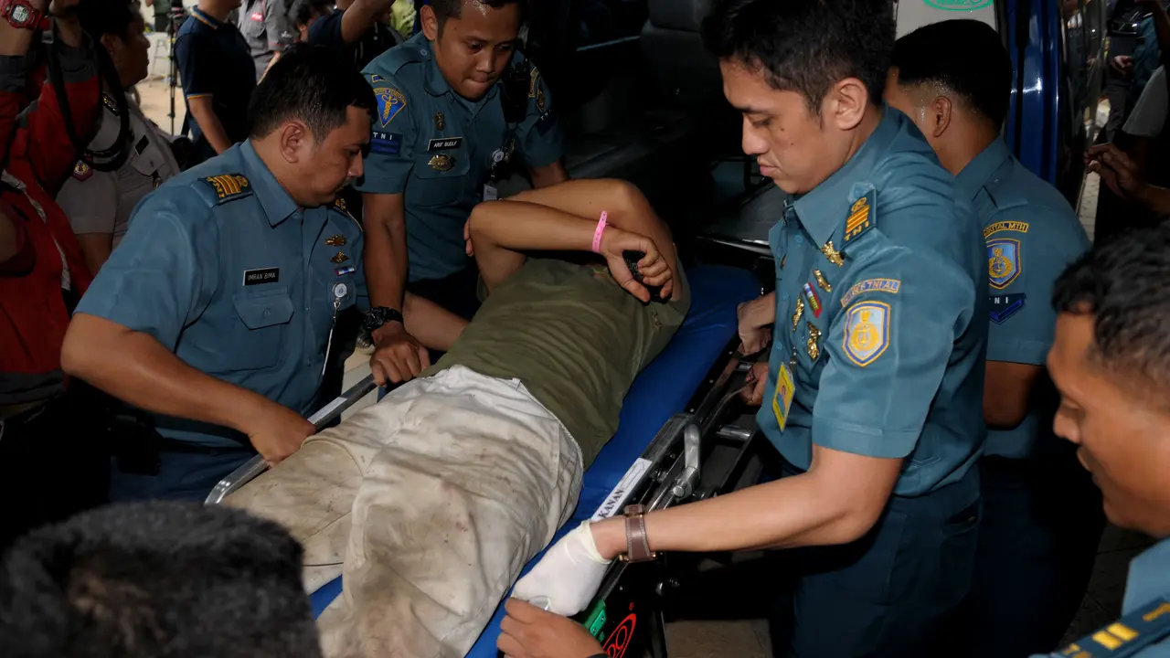 [FOTO] Begini Suasana Evakuasi Korban Ledakan Gudang Amunisi 