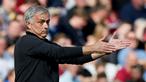 Jose Mourinho - The Special One sempat membawa MU tampil apik dengan menjuarai Piala Liga Inggris dan Liga Europa pada musim 2016/2017. Namun sayang di musim berikutnya penampilan Setan Merah melempem. Alhasil Mourinho dipecat pada Desember 2018. (AFP/Ian Kongton)