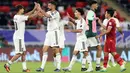 Irak mengejutkan Indonesia empat menit setelah turun minum. Gawang Ernando Ari kembali kebobolan oleh sepakan Amir Fouad lewat serangan balik cepat. Namun gol ini akhirnya dianulir wasit dan VAR karena sudah lebih dulu off-side dalam prosesnya. (AP Photo/Hussein Sayed)