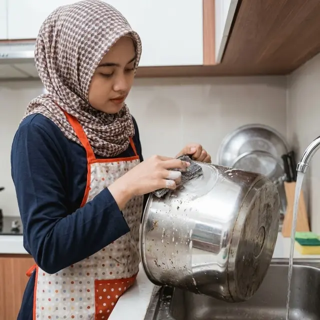 Cara Membersihkan Panci Stainless yang Kusam dan Bernoda Air
