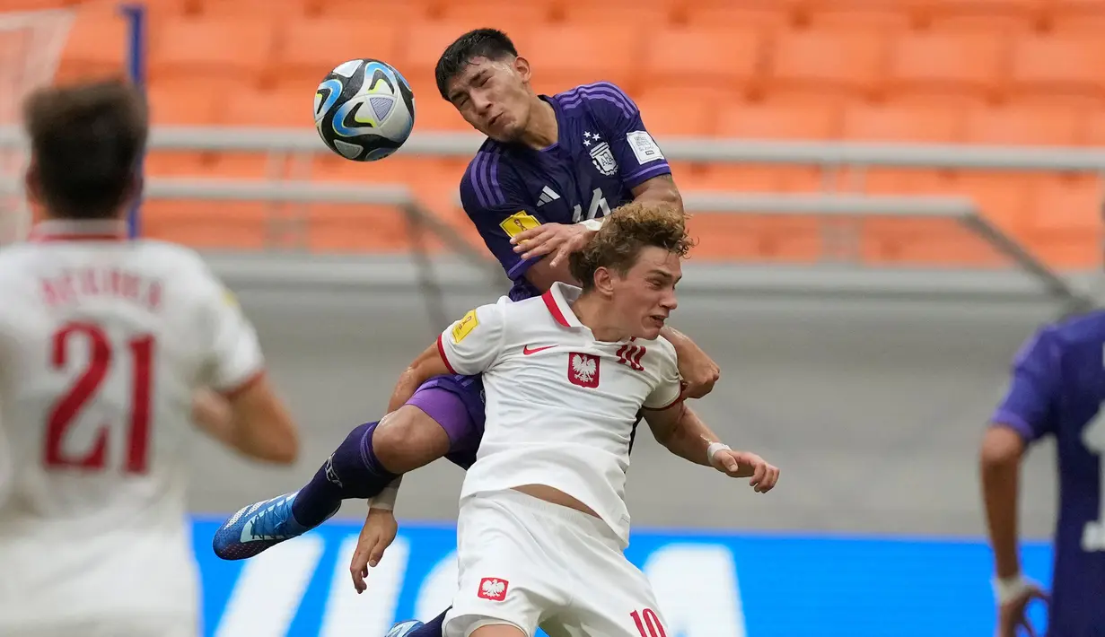 Timnas Argentina U-17 tampil dominan sejak menit awal permainan. (AP Photo/Achmad Ibrahim)