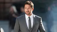Gerard Butler Kecelakaan Motor di Lokasi Syuting