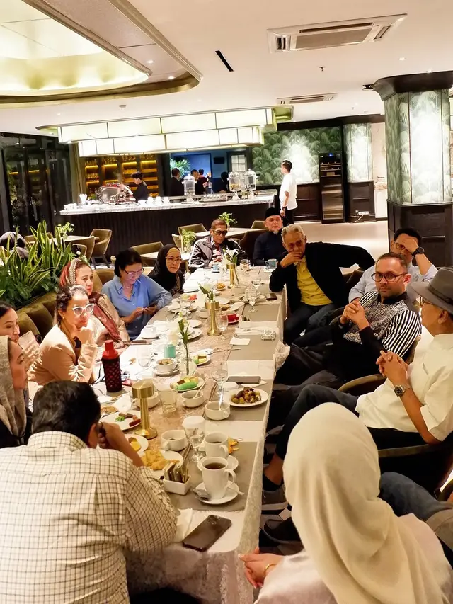6 Potret Bukber Artis Senior di Ramadhan 2025, Roy Marten hingga Diana Pungky